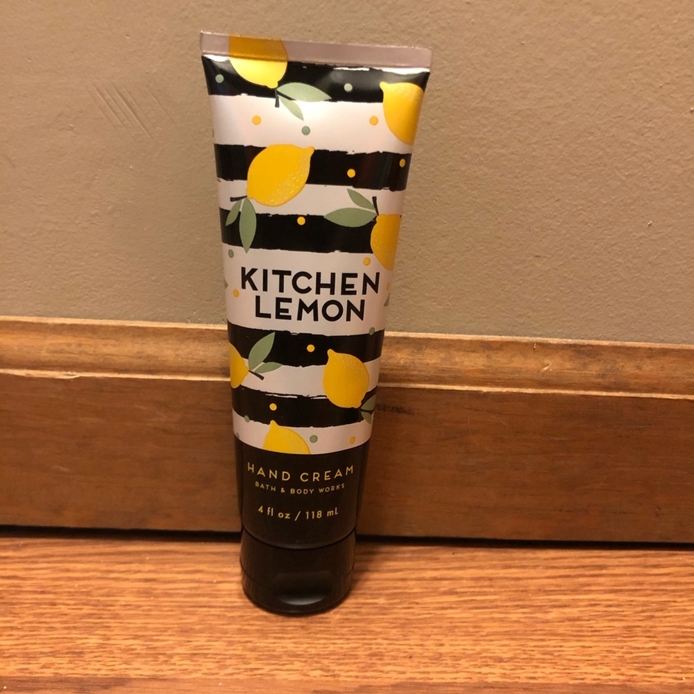 Bath & Body Works Kitchen Lemon Hand Cream